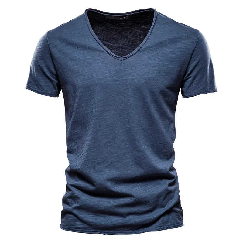 Matteo – Classic V-neck shirt