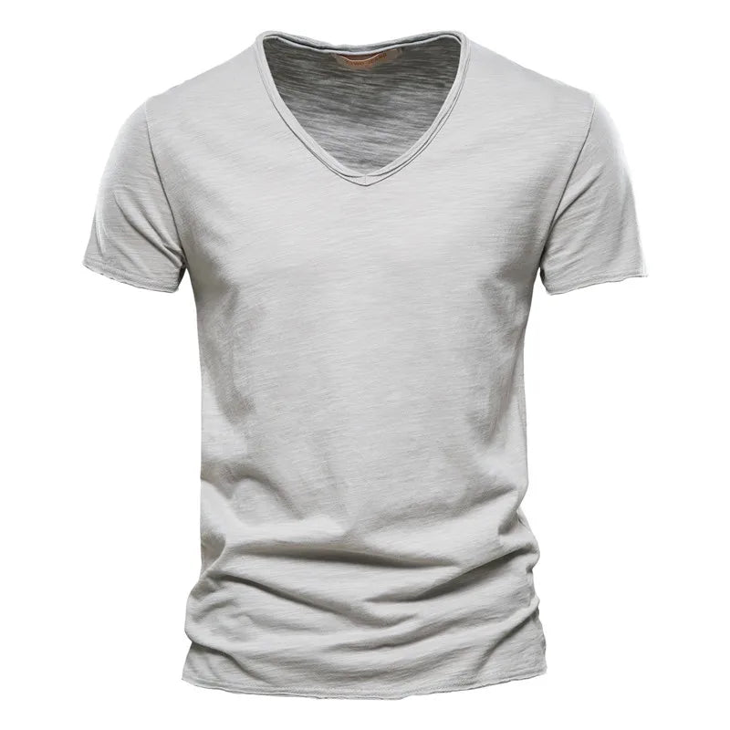 Matteo – Classic V-neck shirt